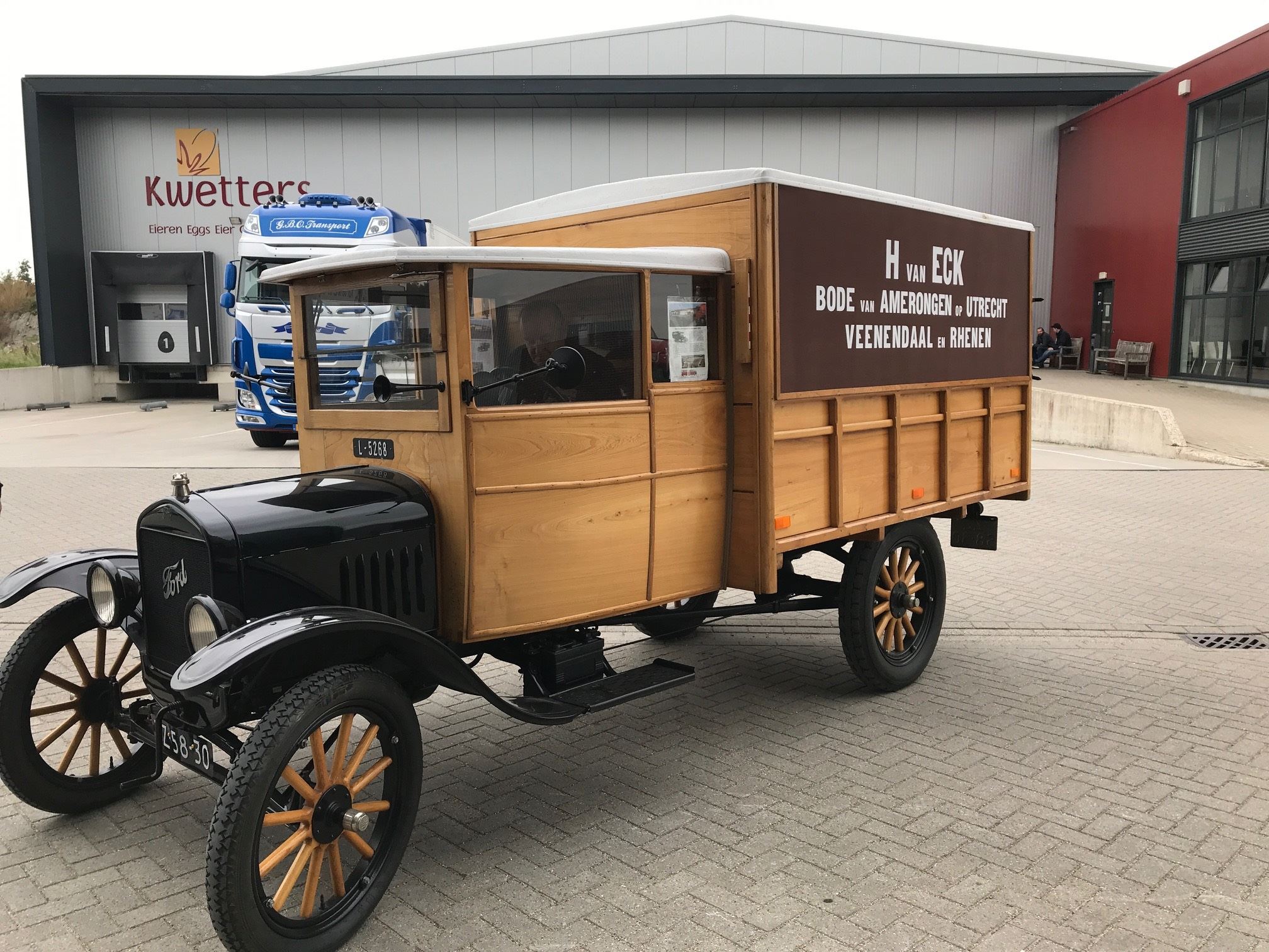 T-Ford Van Eck Transport